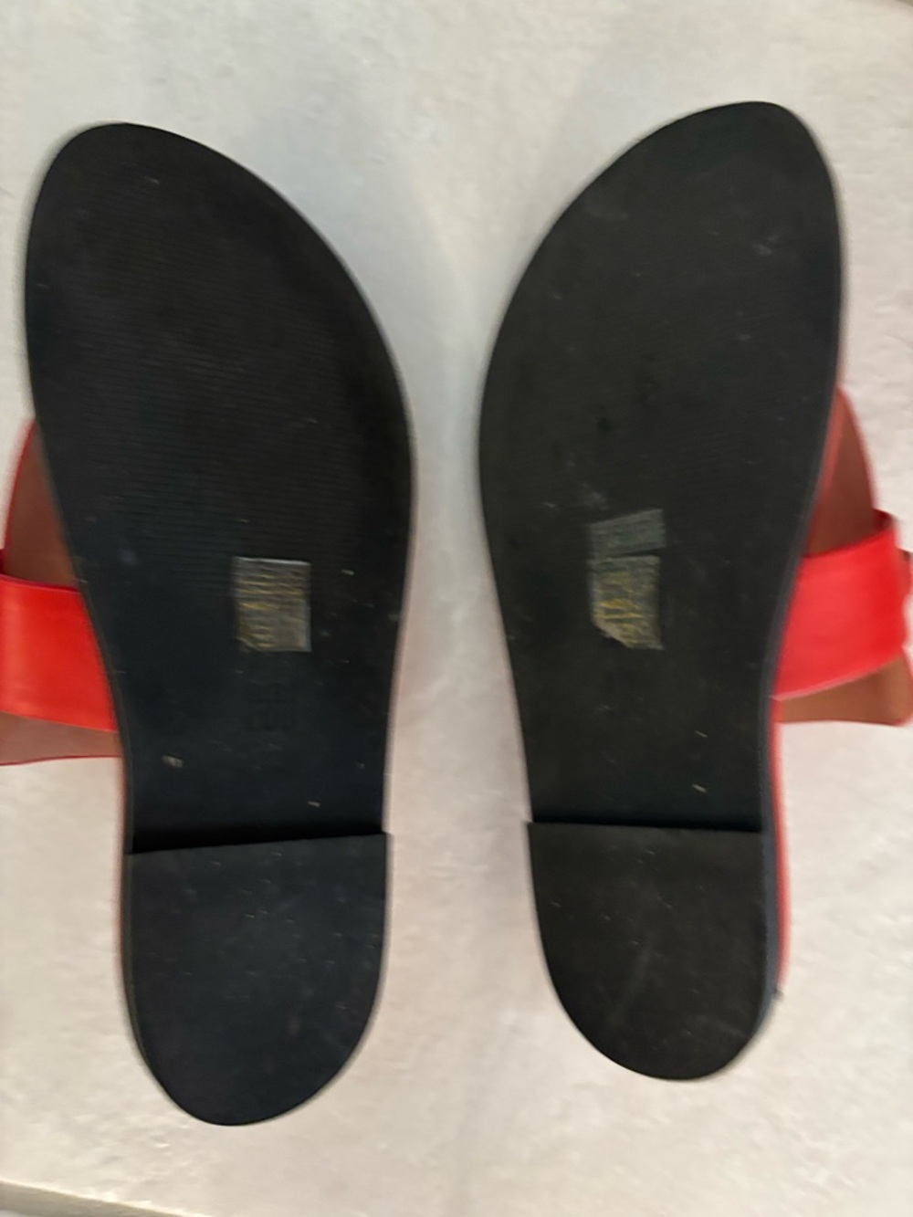 Bibi Lou Red Slide Sandals with Gold Chain Detail - Picture 4 of 4